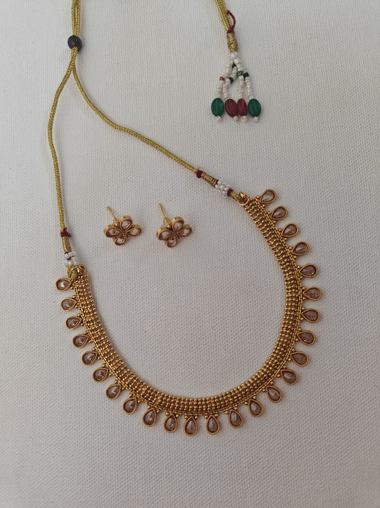 Kundan studded choker with matching earrings for Girls