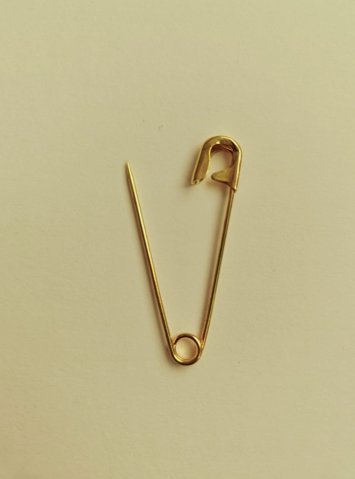 Set of 10 assorted sizes pure brass safety pins