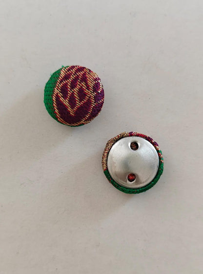 Paithani Fabric buttons/embellishments/adornments - Set Paithani Fabric buttons add a touch of elegance to any attire, whether it's traditional or contemporary !! Set consist of 6 ready to use buttons !