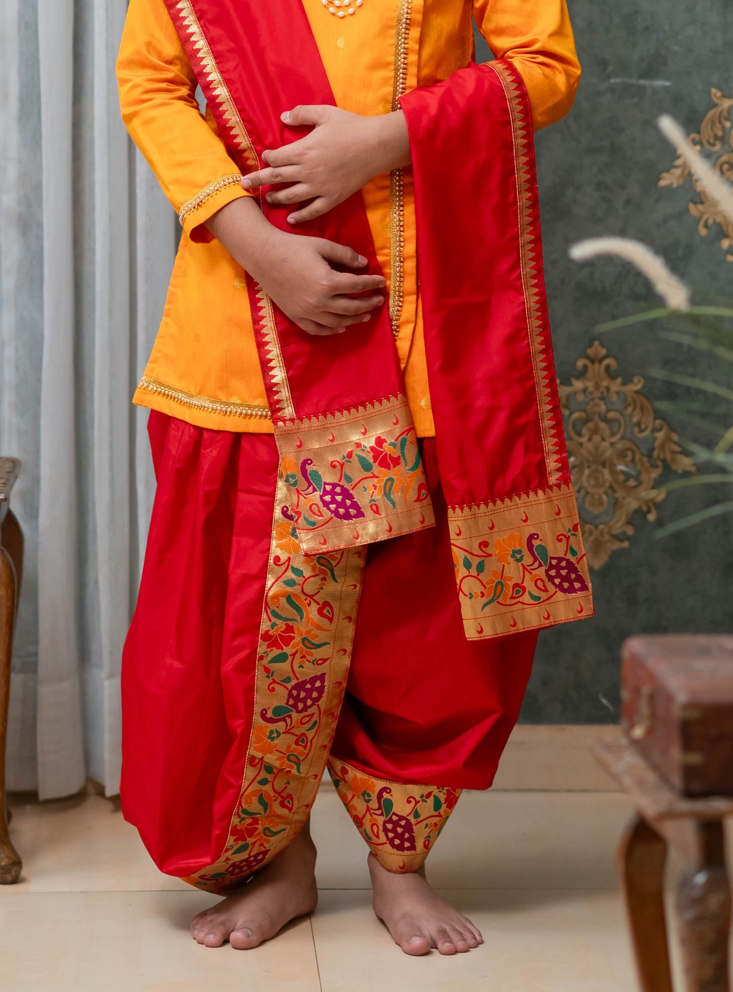 Bright red Mysore silk sovale uparane set with bold Peacock Paithani border