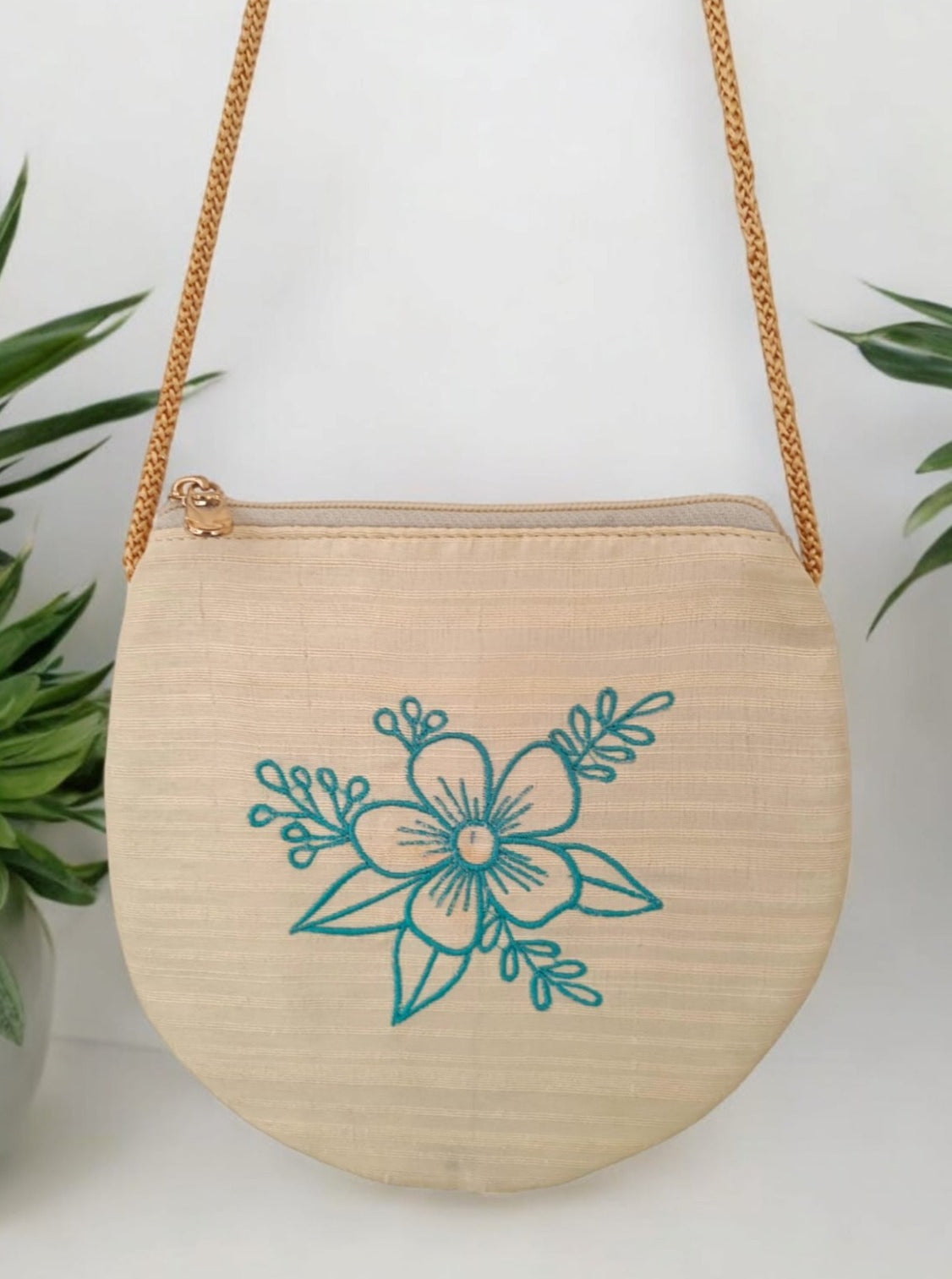 'Flower purse' a cute U shaped palm sized purse with a machine embroidered motif - Offwhite