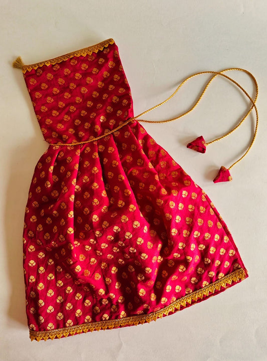 Maroon brocade silk kunchi with beautiful golden lace for New Born