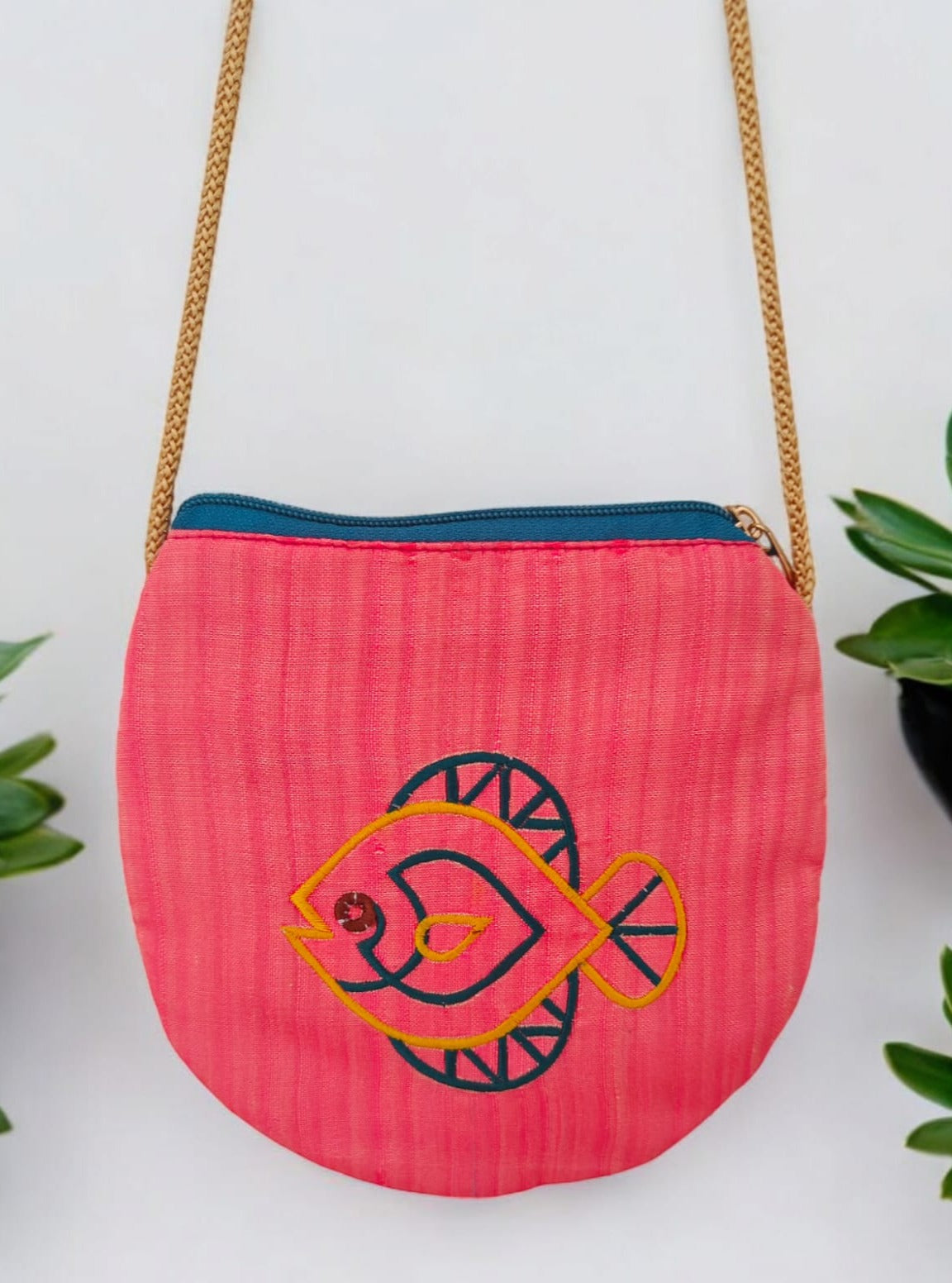 'Fish purse' a cute U shaped palm sized purse with a machine embroidered motif- Pink