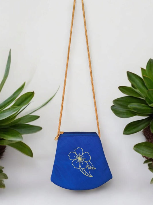 'Periwinkle purse' a cute Basket shaped palm sized purse with a machine embroidered motif- Blue