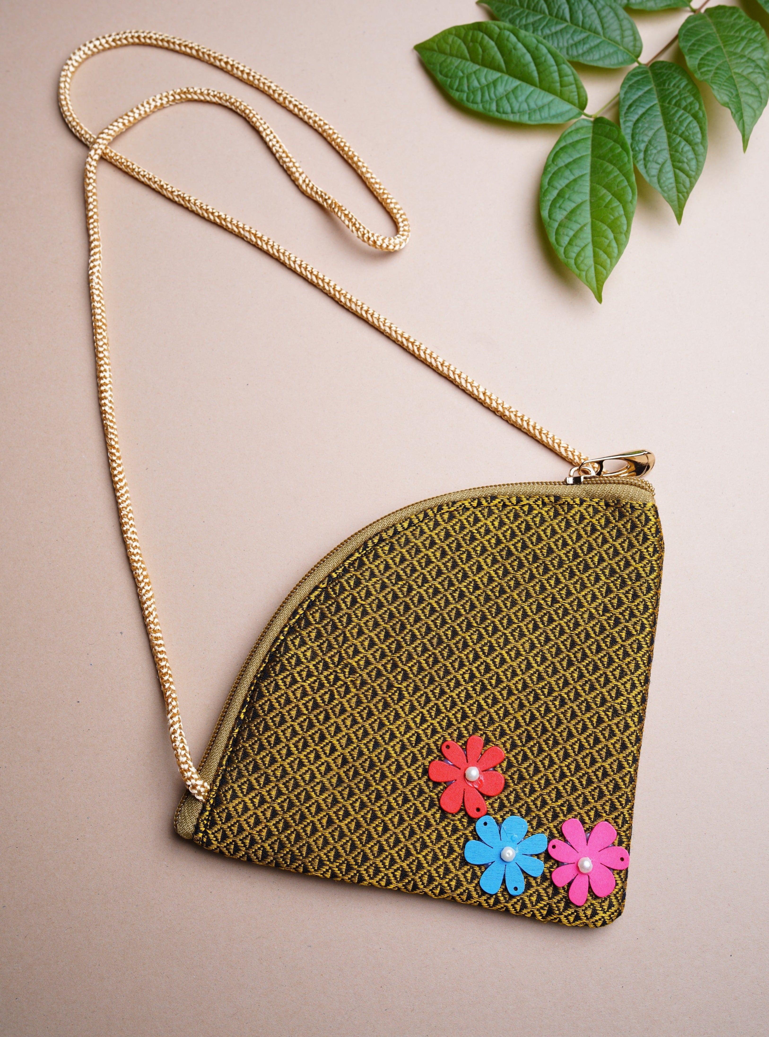 Antique Vintage Handmade Scenic Handbag Beaded PEACOCK PURSE -  ChristiesCurios
