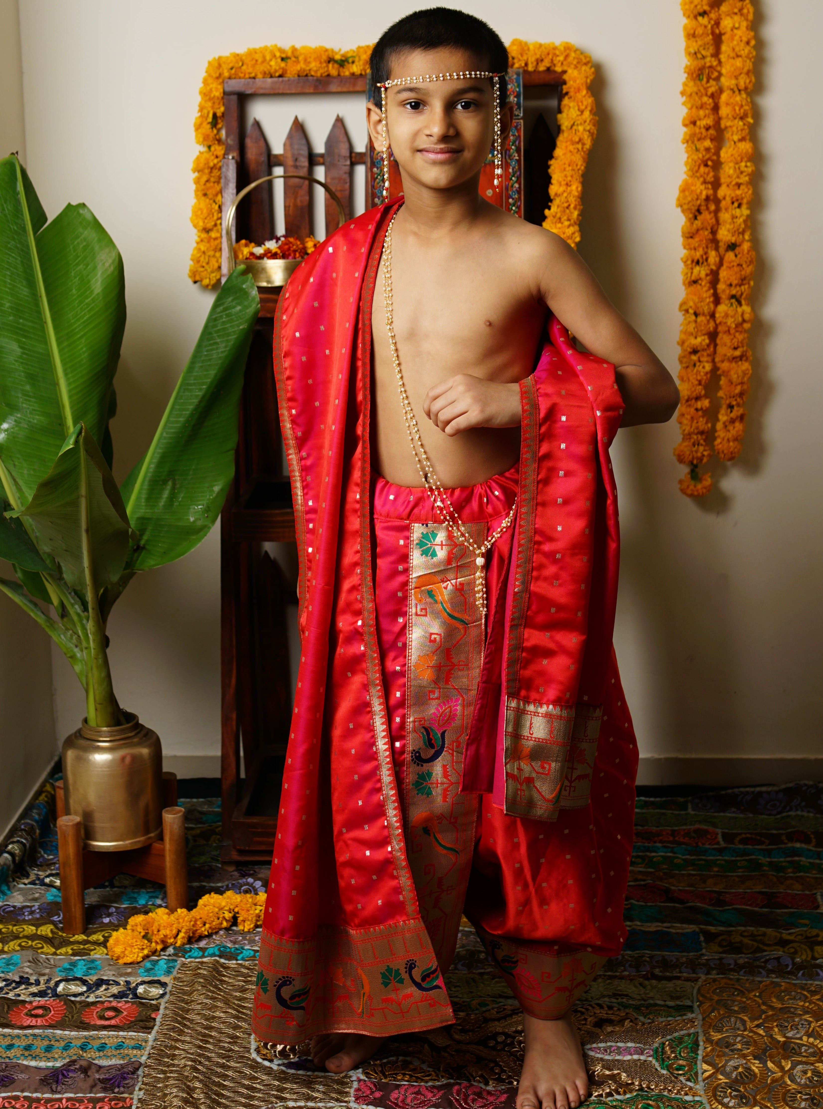 The Upanayana: Hindu Ceremonies of the Sacred Thread: R.C. Prasad:  9788120812406: Amazon.com: Books